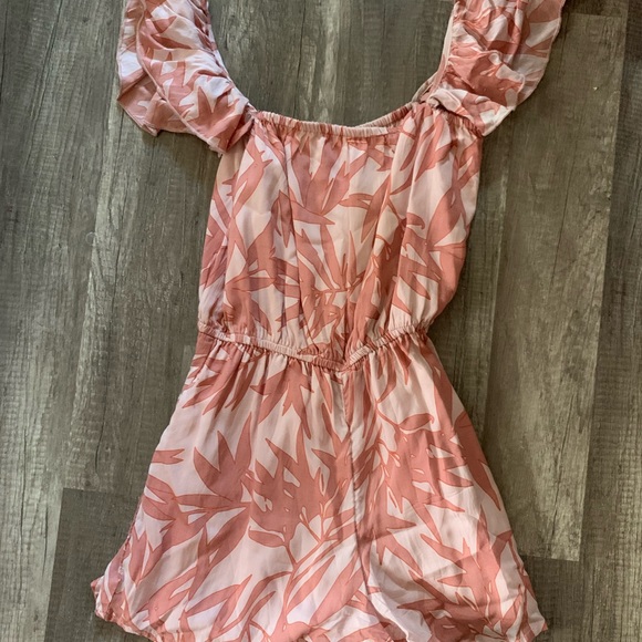 Pink romper - Picture 2 of 3